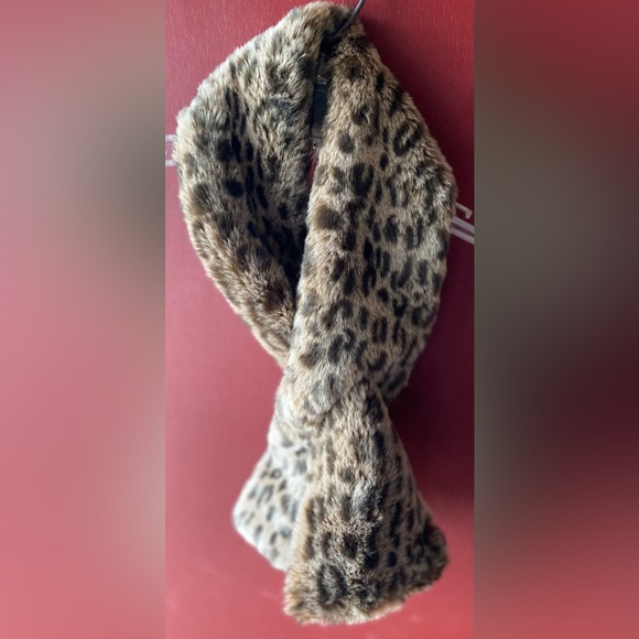 Talbots Kids Leopard Print Scarf One Size - Picture 3 of 5
